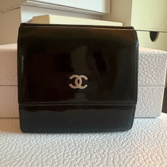 CHANEL Glossy Black Wallet with Silver Logo